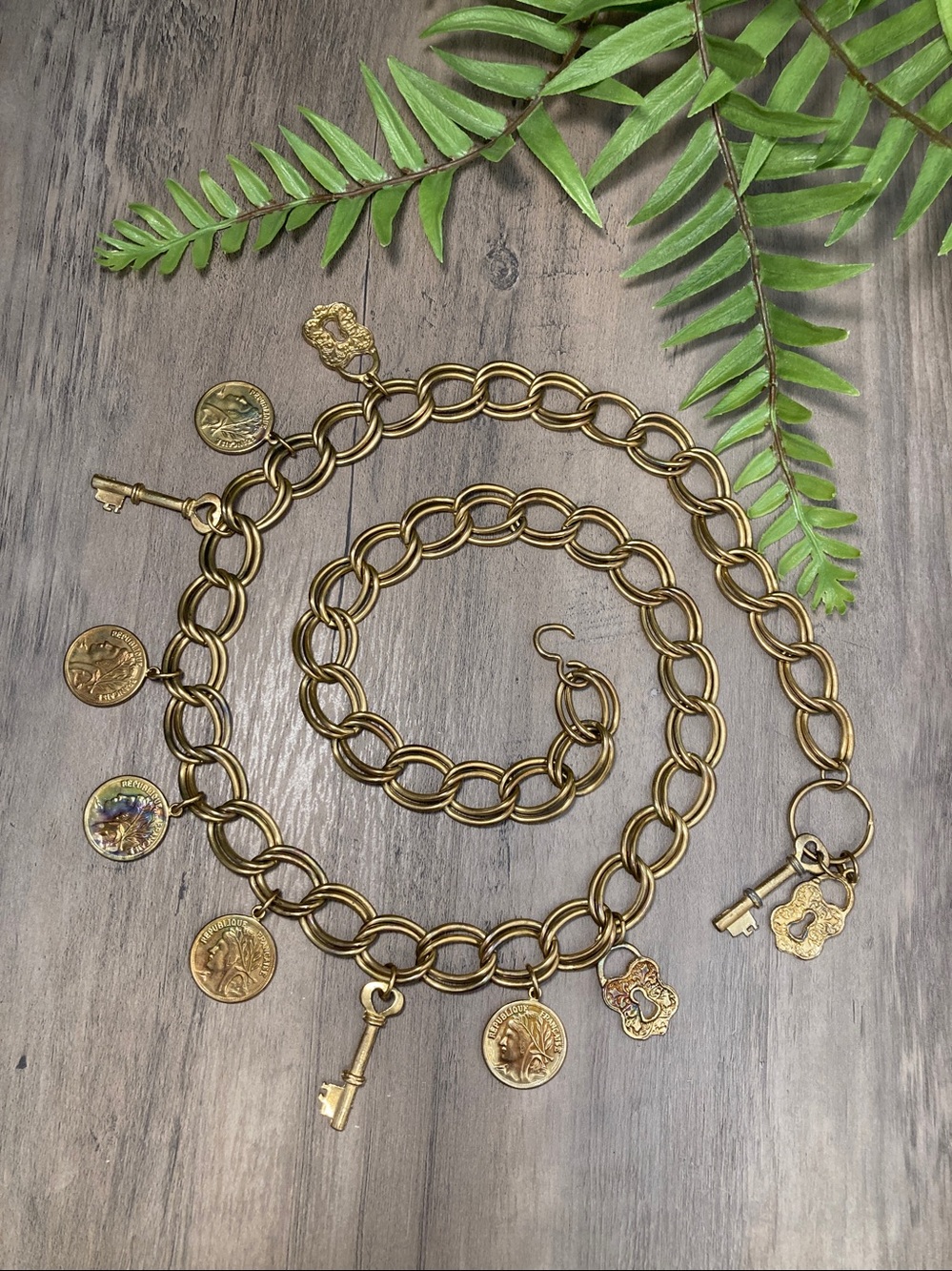 Vintage Charm Belt With Coin Key Lock 80s Romantic Fairycore Glam
